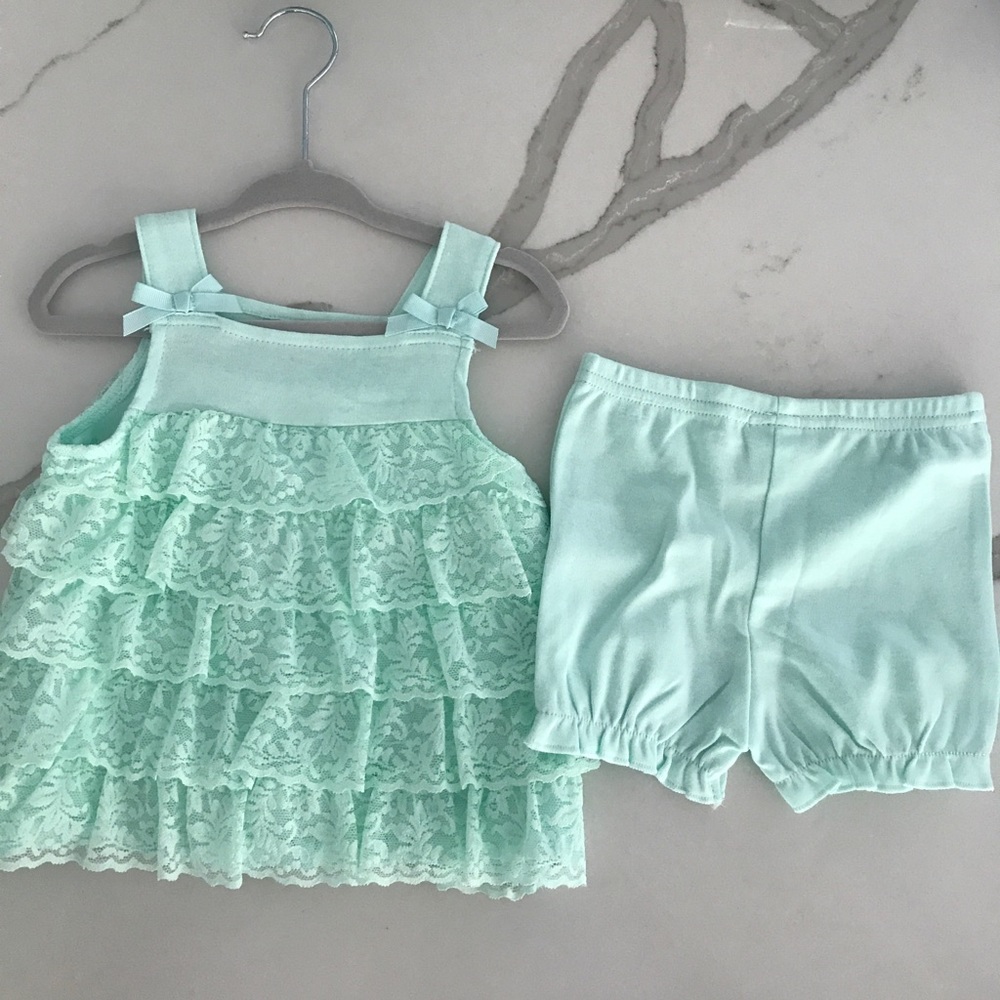 Starting out, NWT Short set